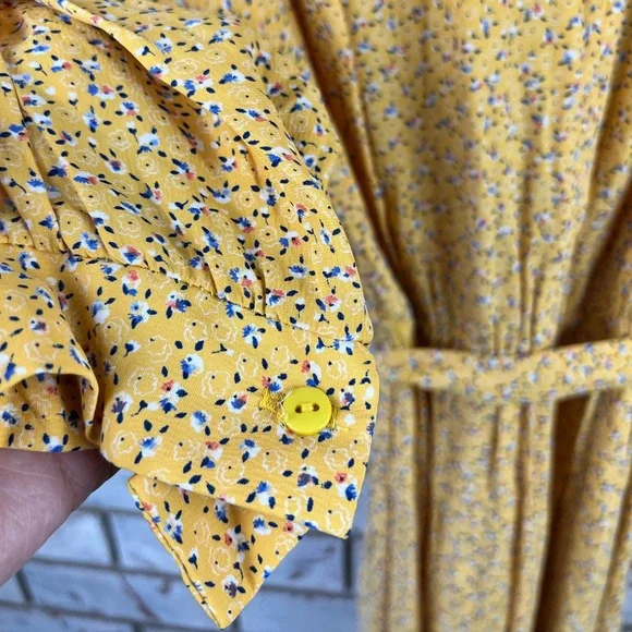 Karin Stevens | Vintage Yellow Ditsy Floral Print Dress - Picture 9 of 9